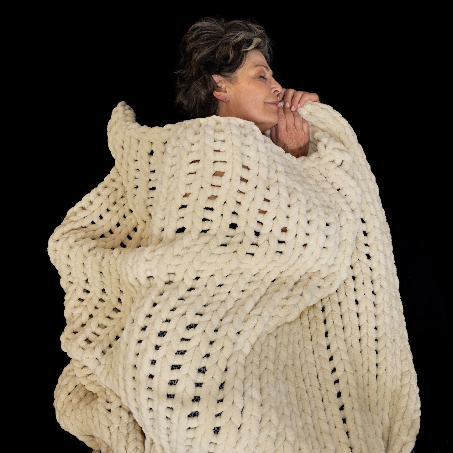 Chunky Knit Chenille throw off-white, 50 x 60 inches