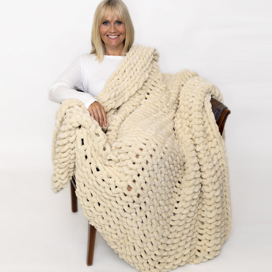 Chunky Knit Chenille throw off-white, 50 x 60 inches